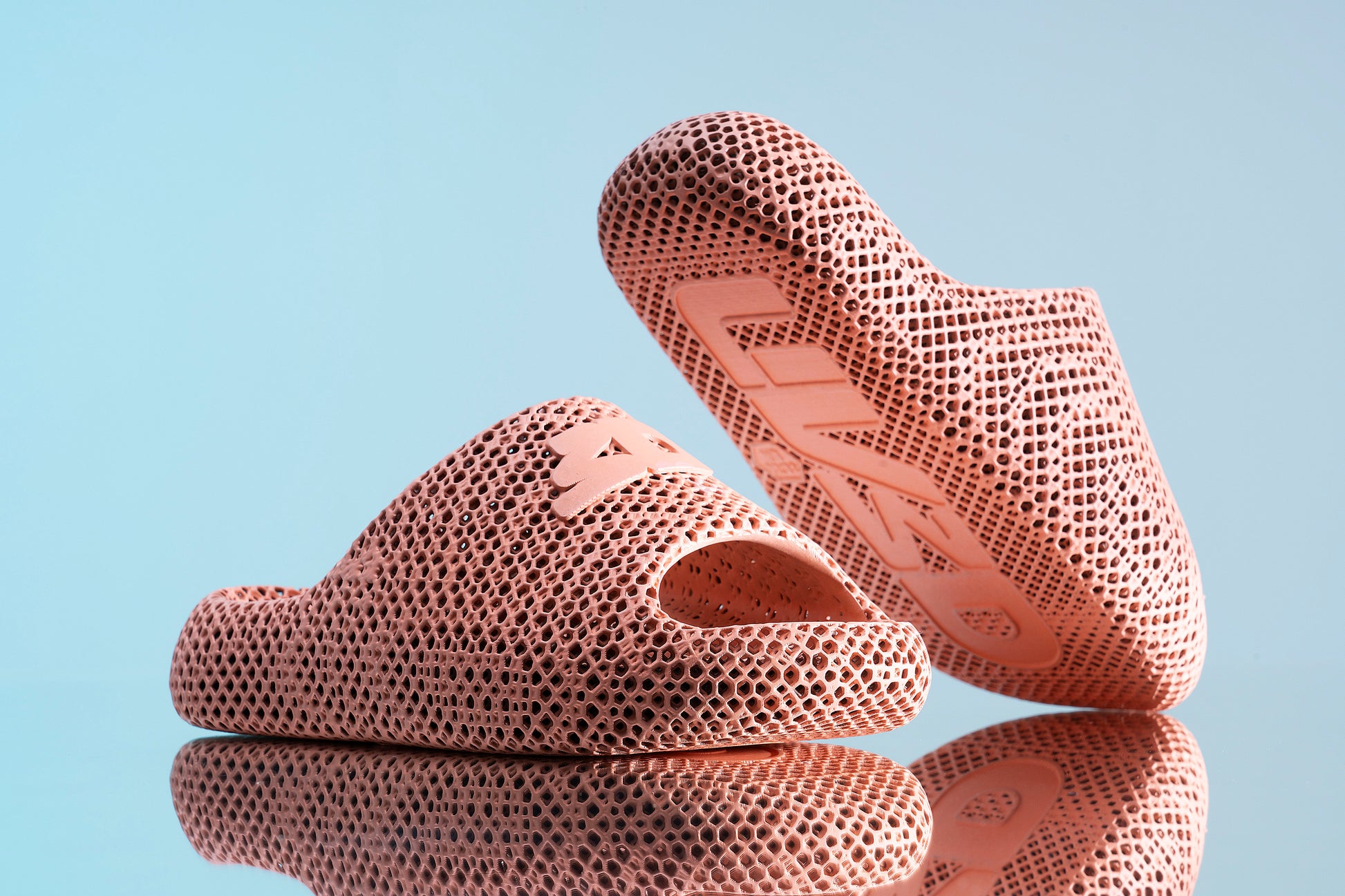 Slide on Mojani pink